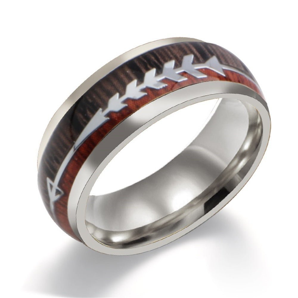 Bague Incrustée en Acier Inoxydable avec Grain de Bois en Forme de Flèche - Allomarc.com