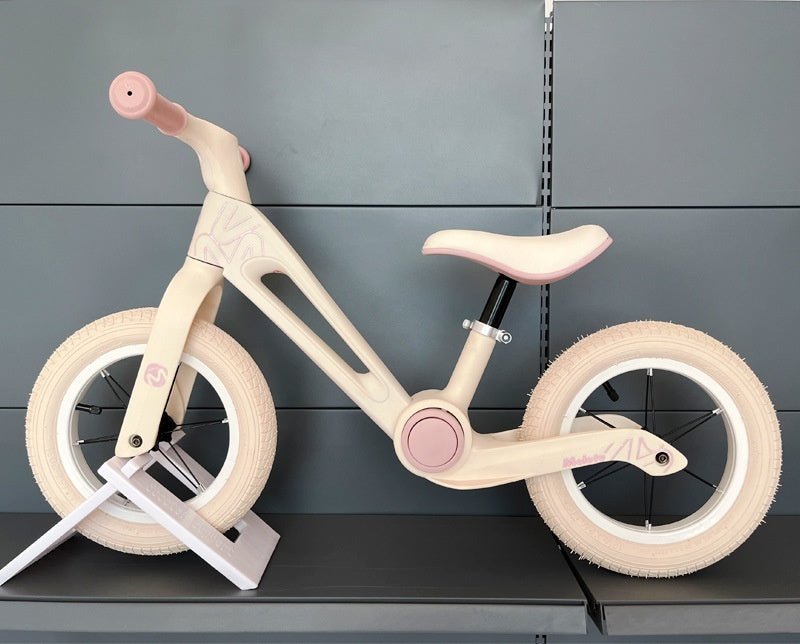 Vélo d'équilibre pour enfants à quatre roues sans pédales - Allomarc.com
