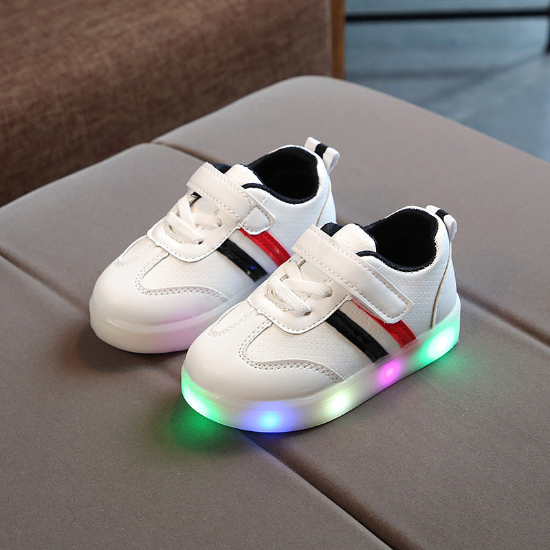 حذاء رياضي كيمي وايت LED
