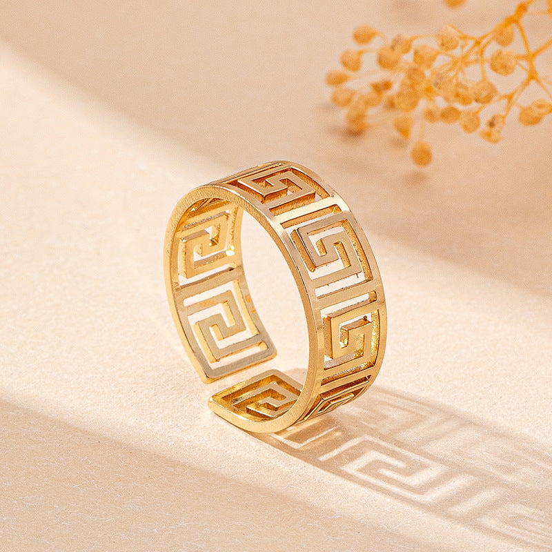 Boucles d'Oreilles, Anneau, Collier et Bracelet Géométriques - Ensemble de Bijoux pour Femmes