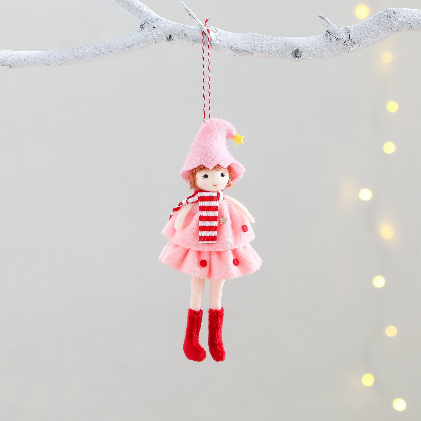 Pendentif Poupée Fille en Robe de Gâteau de Noël