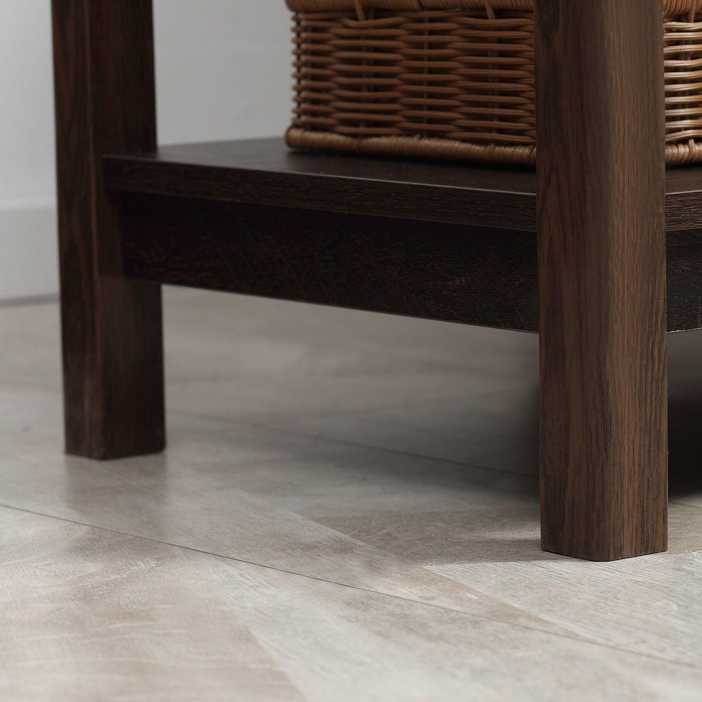 Table de Nuit Marron Foncé avec Tiroir et Étagères - Design Compact pour Petits Espaces