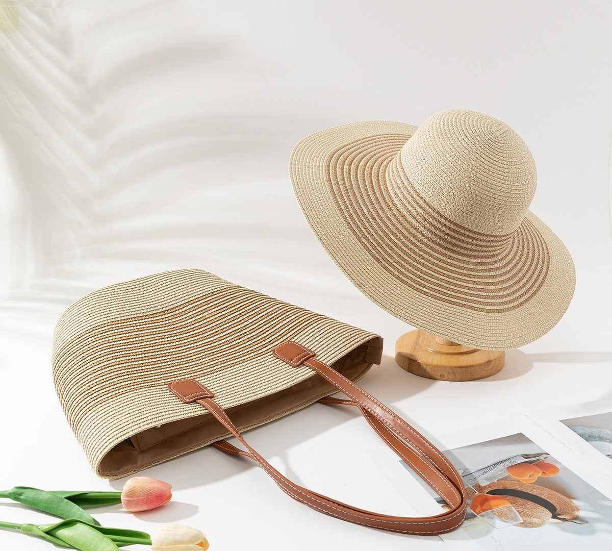 Ensemble de Sac et Chapeau en Paille pour Protection Solaire lors de Vacances à la Plage