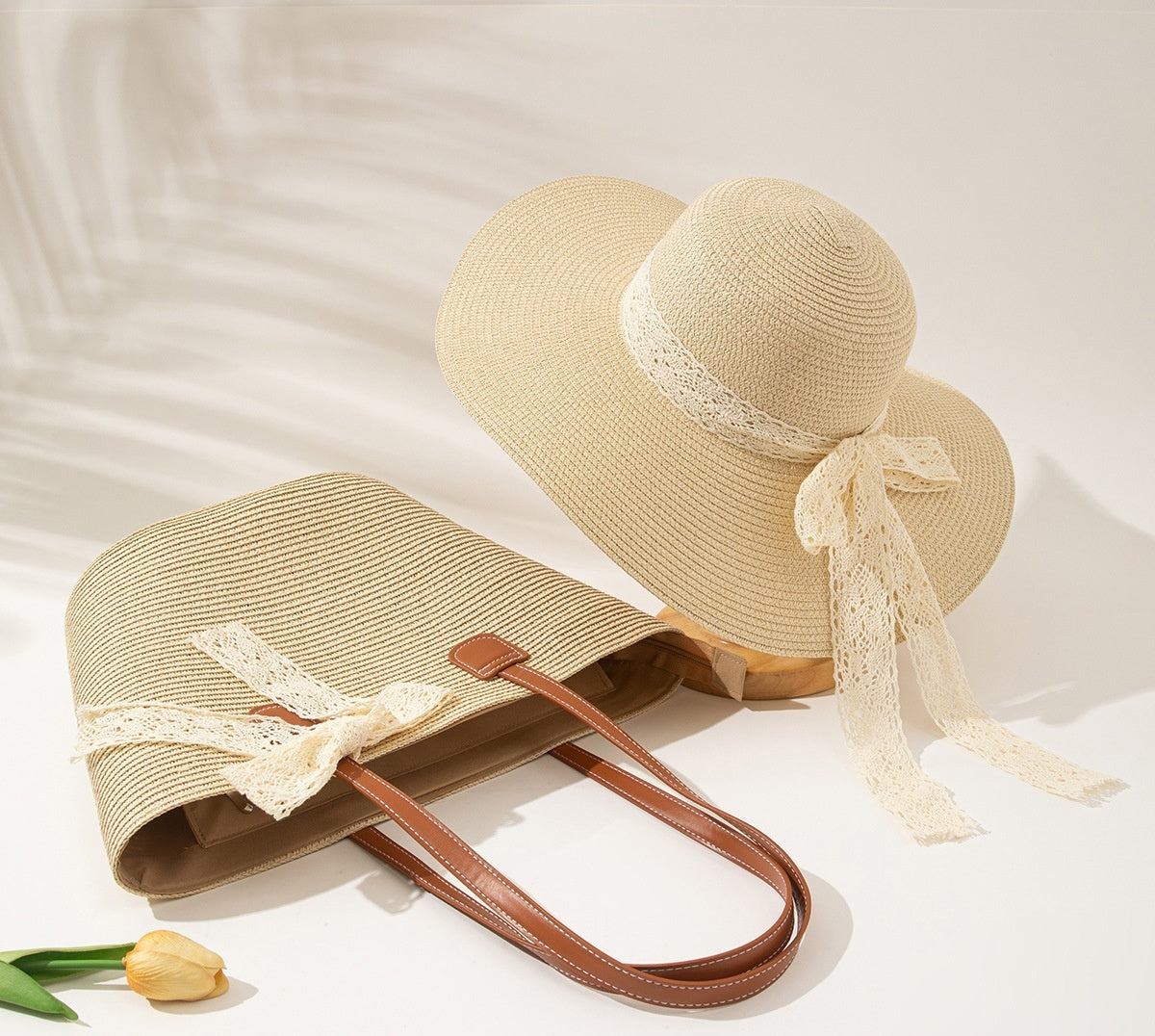 Ensemble de Sac et Chapeau en Paille pour Protection Solaire lors de Vacances à la Plage