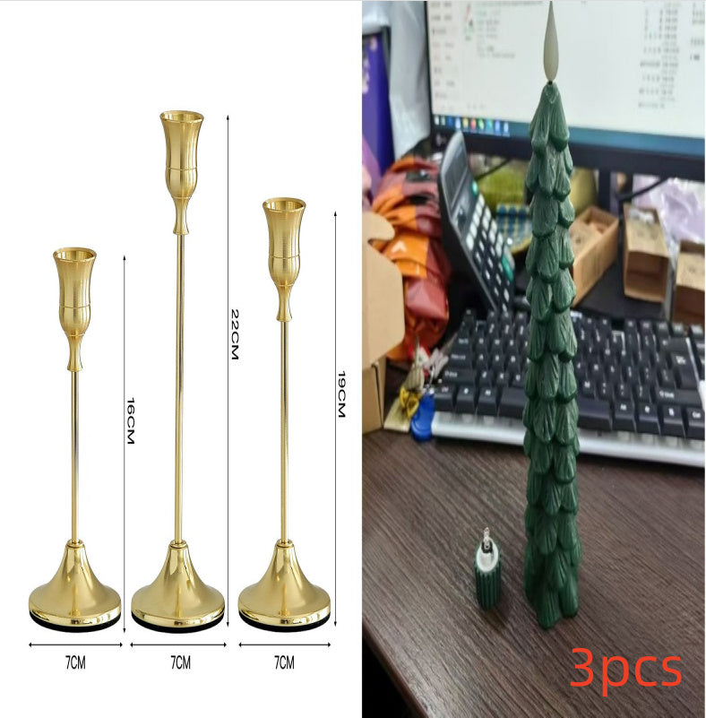 Bougie de Noël en Pomme de Pin pour Créer une Ambiance Festive