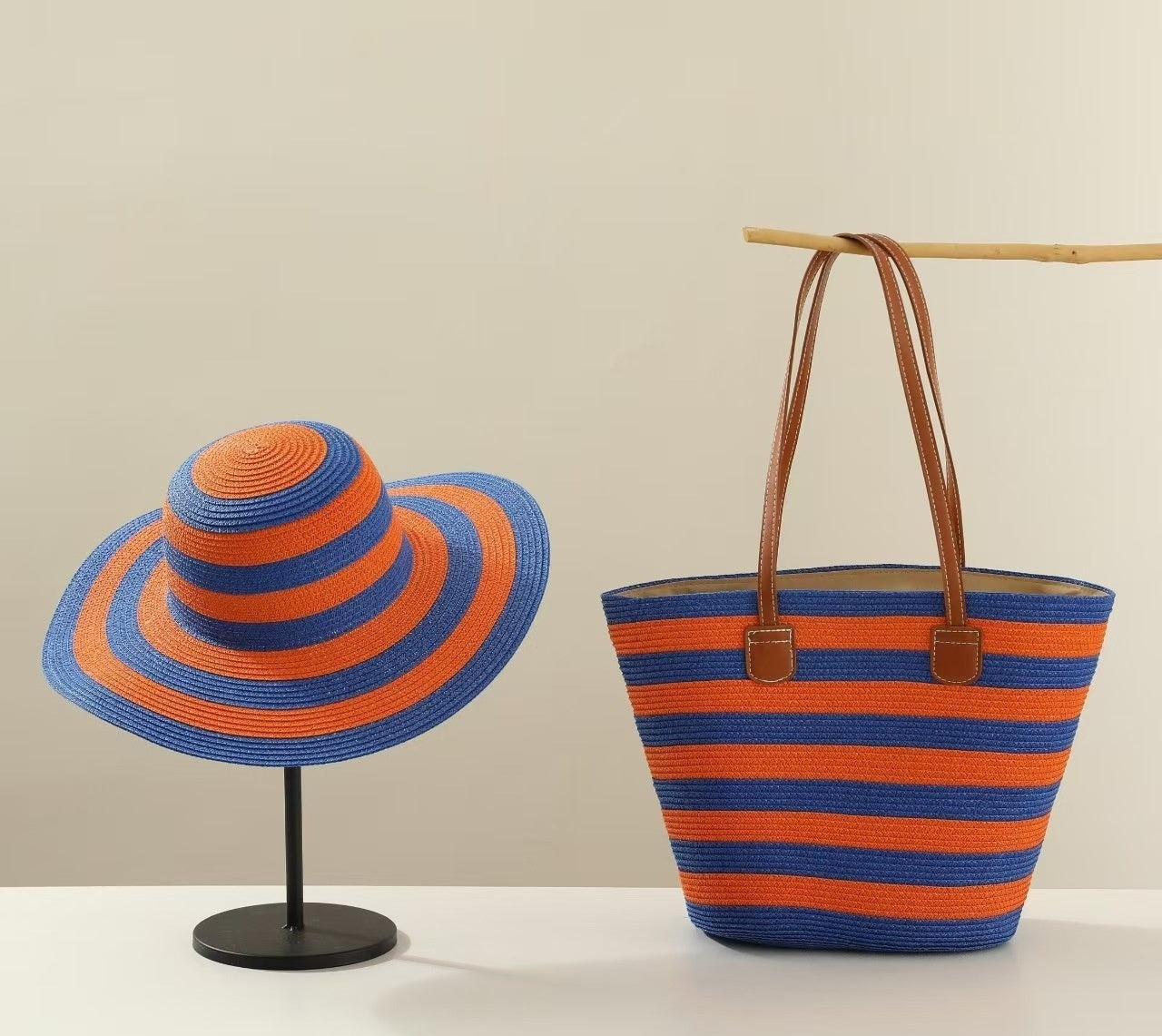 Ensemble de Sac et Chapeau en Paille pour Protection Solaire lors de Vacances à la Plage