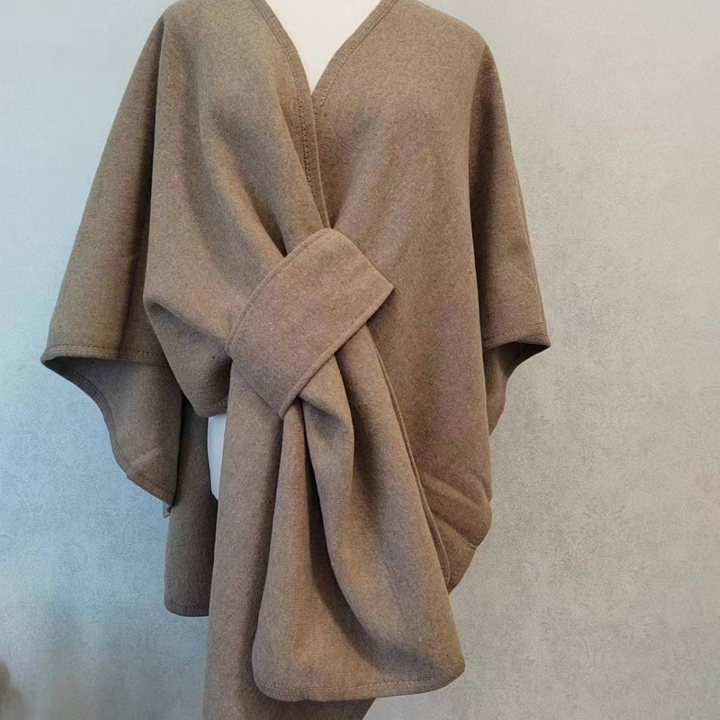 Cardigan Cape et Châle à Col en Fourrure avec Pompon