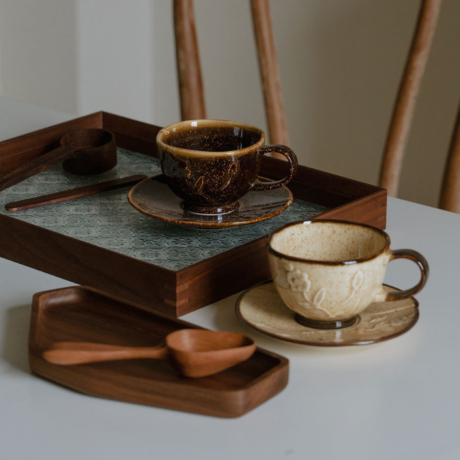 Ensemble de Café en Céramique Émaillée avec Fleurs