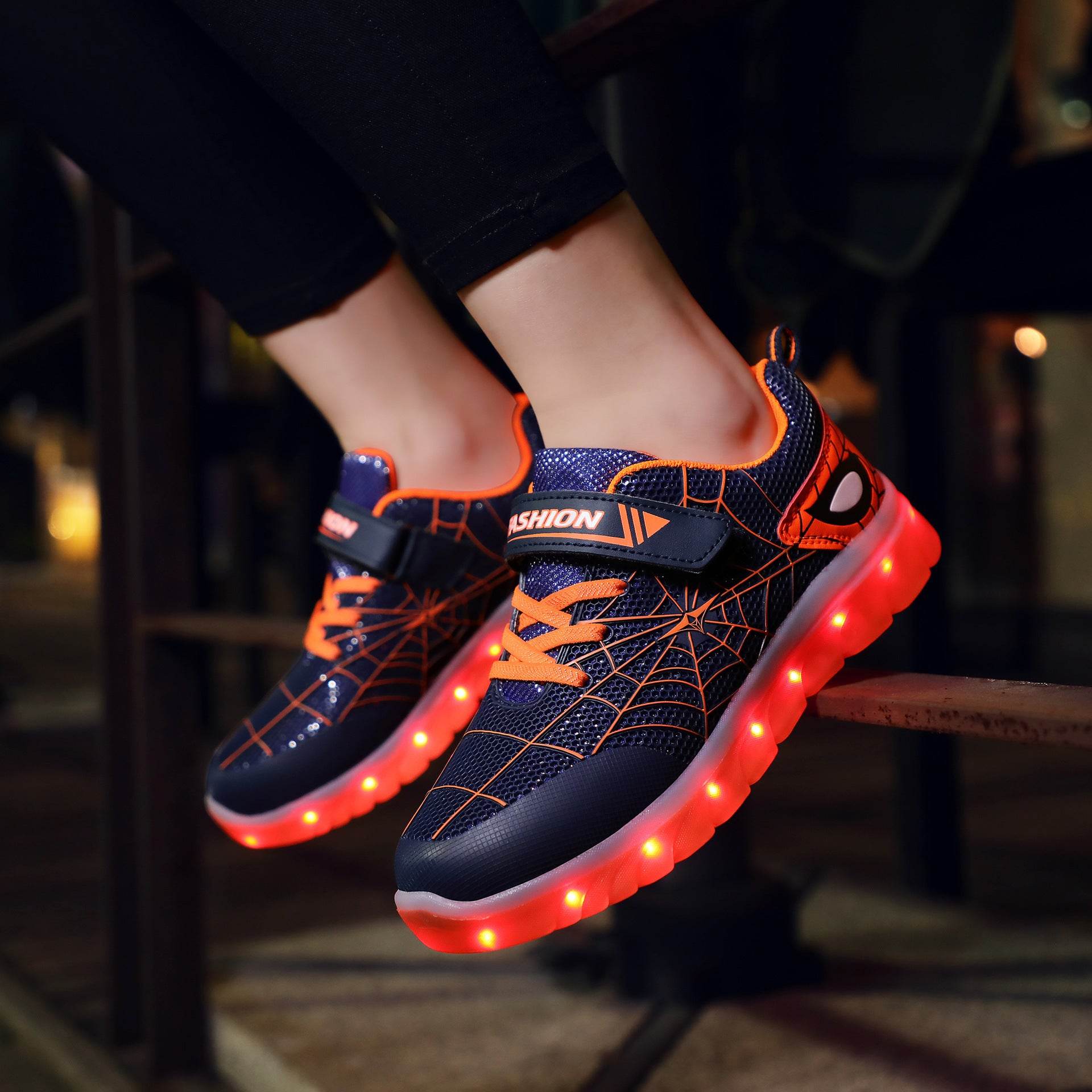 Chaussures LED Enfant USB Rechargeables 26-37 - Allomarc.com