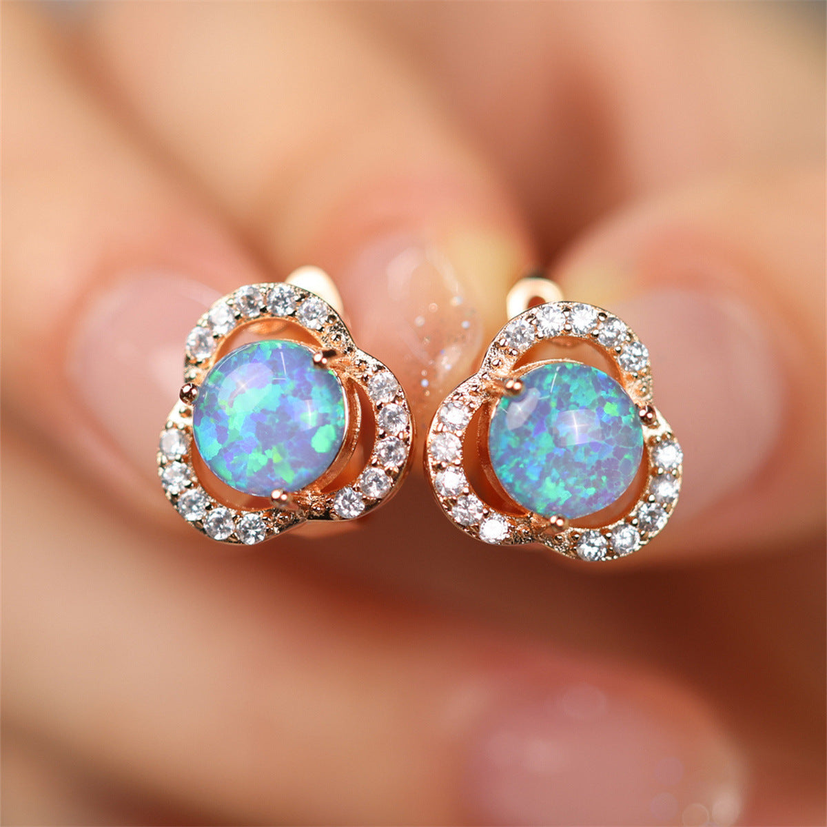 Boucles d'Oreilles Luxe en Opale Ronde avec Diamants Incrustés