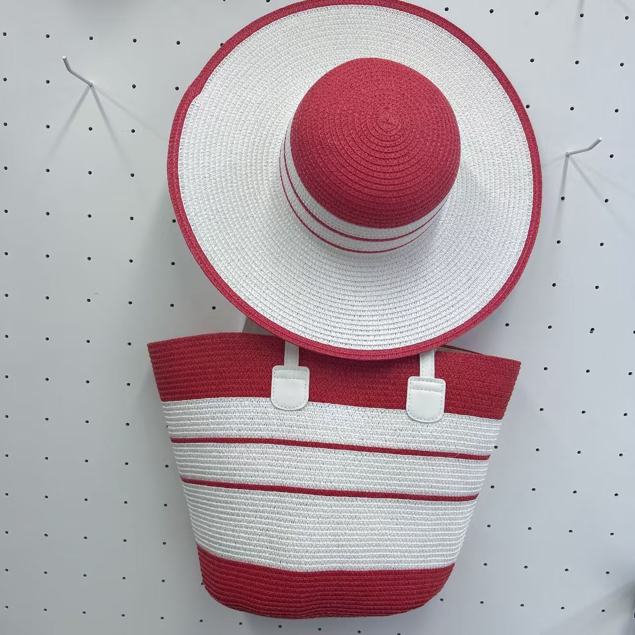 Ensemble de Sac et Chapeau en Paille pour Protection Solaire lors de Vacances à la Plage