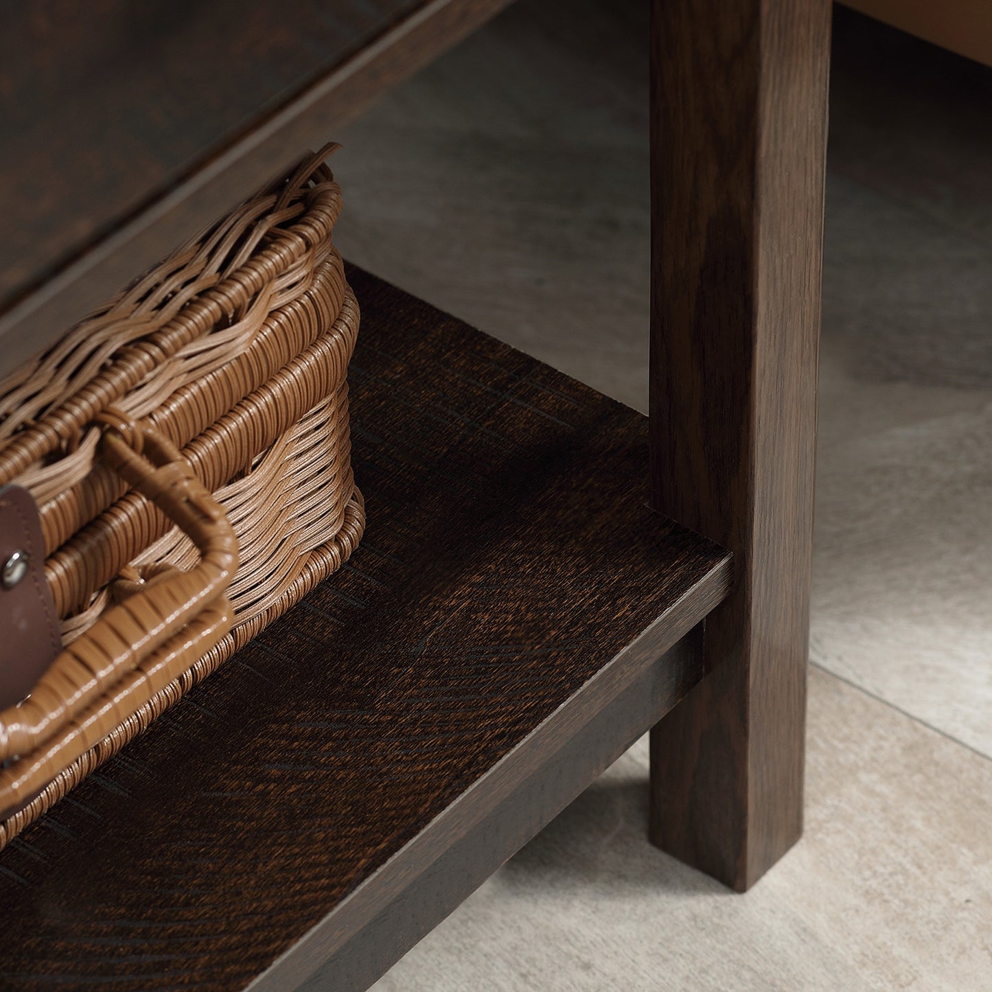 Table de Nuit Marron Foncé avec Tiroir et Étagères - Design Compact pour Petits Espaces
