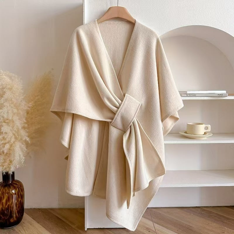 Cardigan Cape et Châle à Col en Fourrure avec Pompon