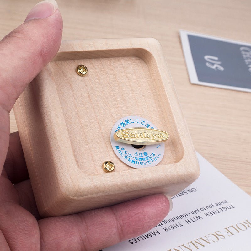 Boîte à Musique en Bois Vintage Créative pour Anniversaire - Allomarc.com