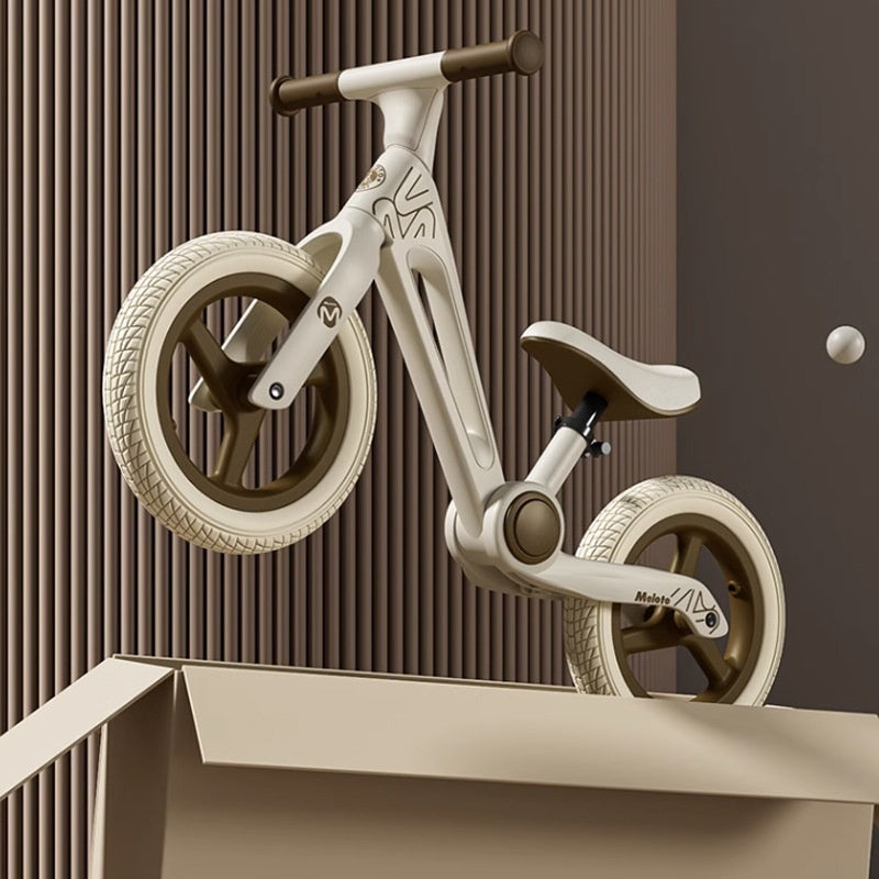 Vélo d'équilibre pour enfants à quatre roues sans pédales