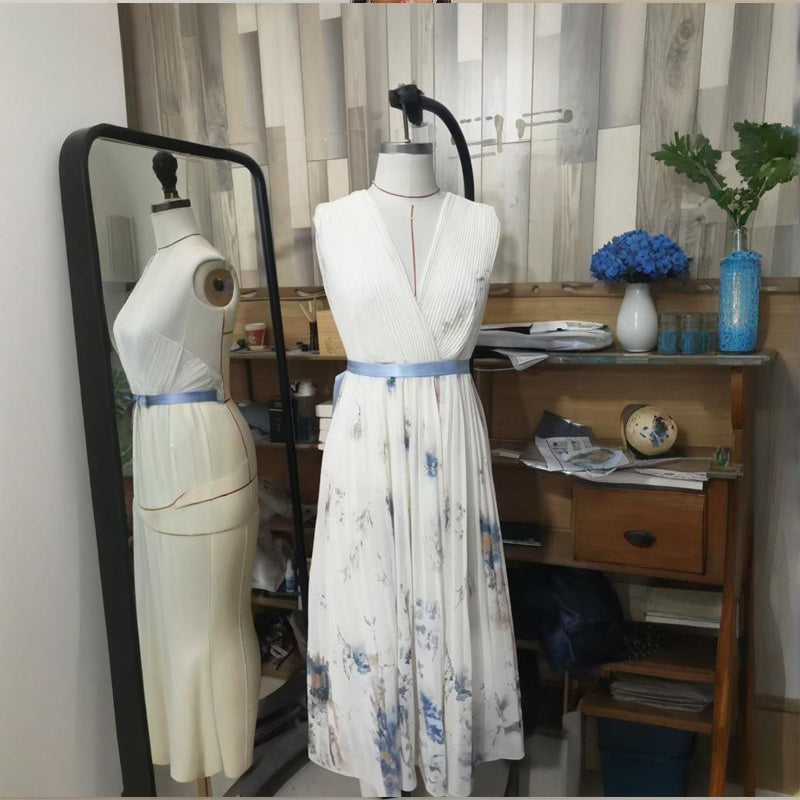 Robe Maxi Femme à Imprimé Floral et Décolleté en V Profond avec Poches - Robe d'Été Flottante