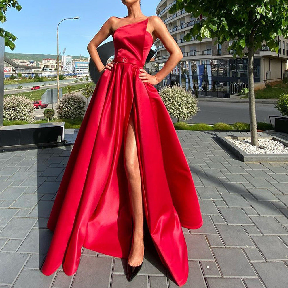 Robe à Épaule Unique avec Jupe Évasée