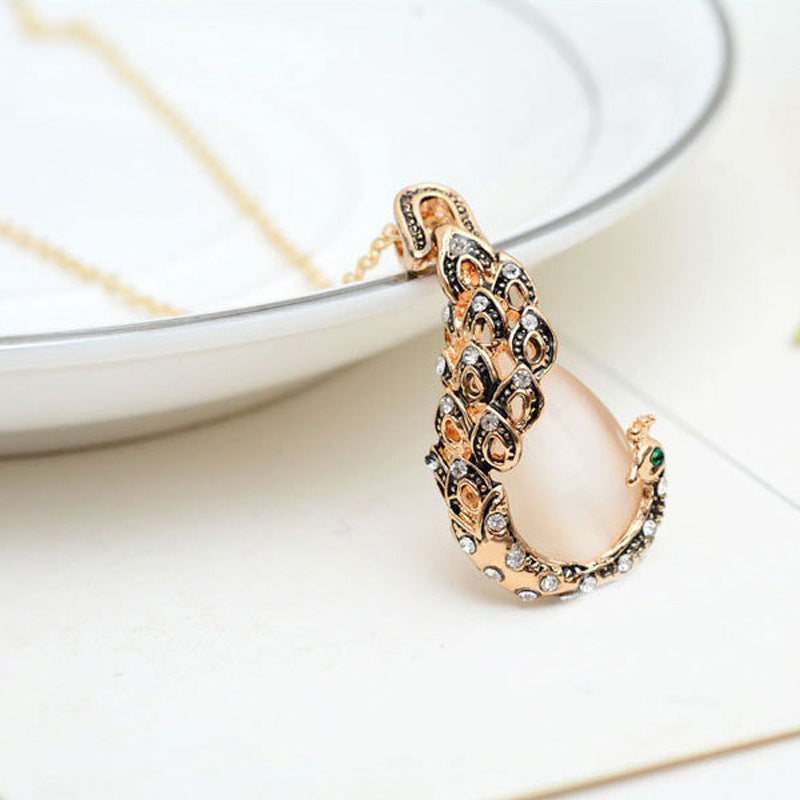 Collier et Boucles d'Oreilles en Pierres Précieuses des Mariées Paon