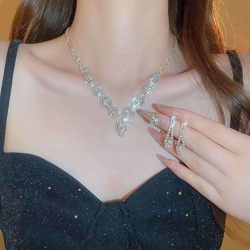 Collier à Franges Long avec Ensemble de Boucles d'Oreilles Deux - Pièces - Allomarc.com