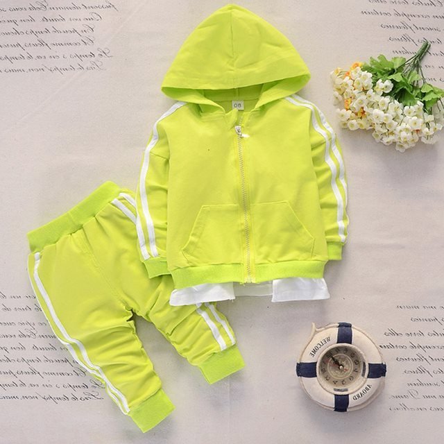 Costume de sport pour bébé - Allomarc.com