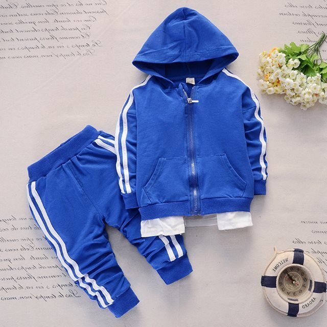 Costume de sport pour bébé - Allomarc.com