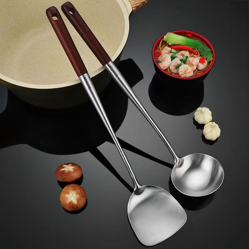 Cuillère en Acier Inoxydable avec Poignée en Bois de Rose Élargie - Allomarc.com