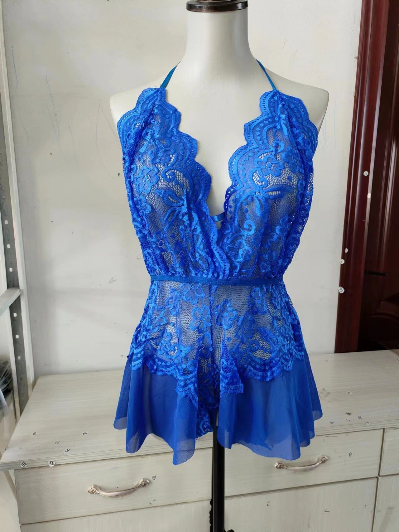 Nuit Enchanteresse avec la Robe de Nuit Sexy à Bretelles Spaghetti