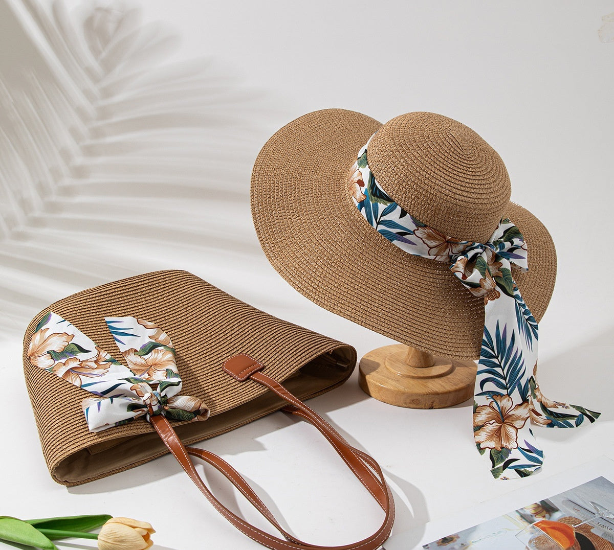 Ensemble de Sac et Chapeau en Paille pour Protection Solaire lors de Vacances à la Plage