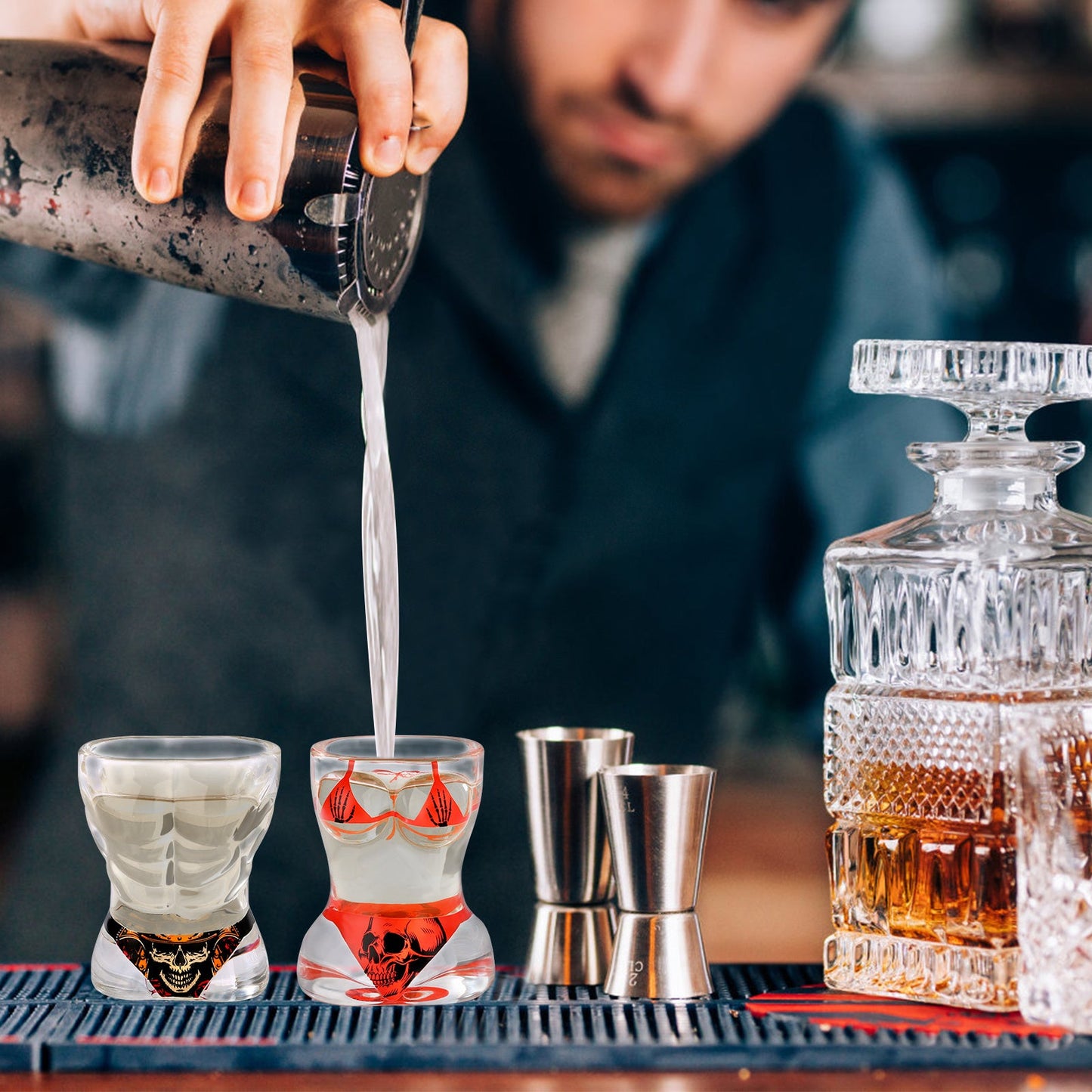 Ensemble de 2 Verres à Vin en Verre Noir et Rouge Style Crâne pour Hommes - Allomarc.com