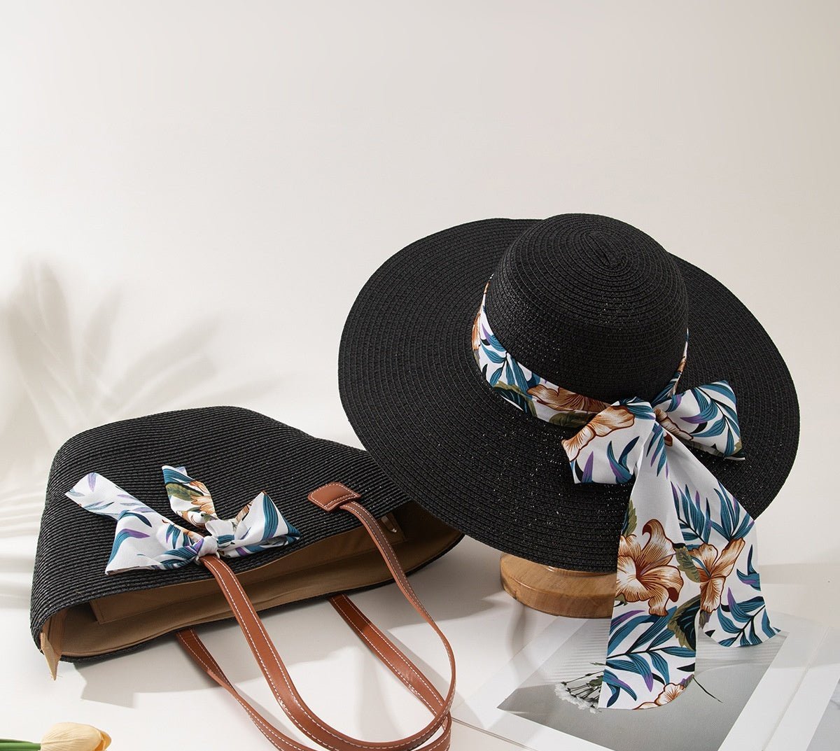 Ensemble de Sac et Chapeau en Paille pour Protection Solaire lors de Vacances à la Plage - Allomarc.com