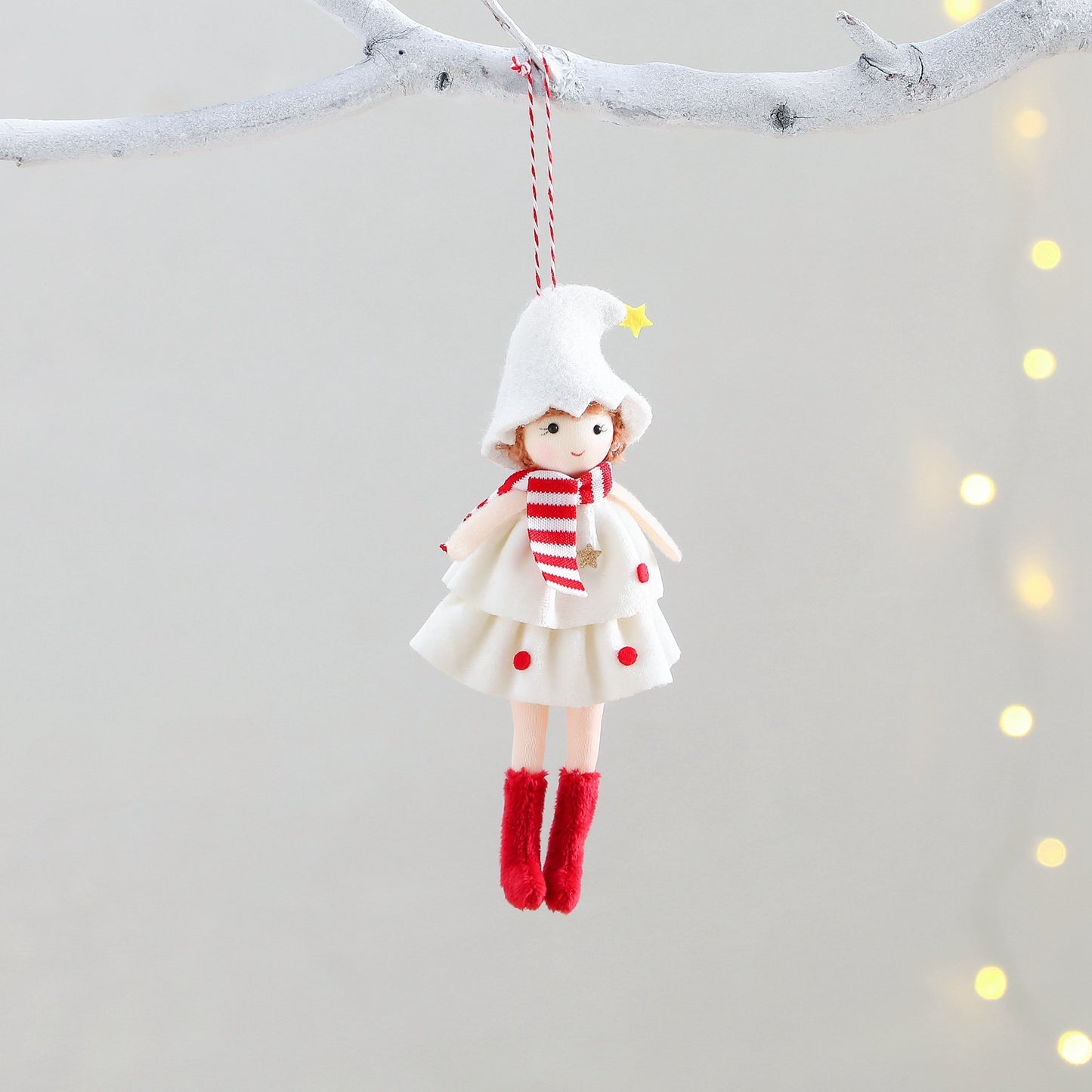 Pendentif Poupée Fille en Robe de Gâteau de Noël
