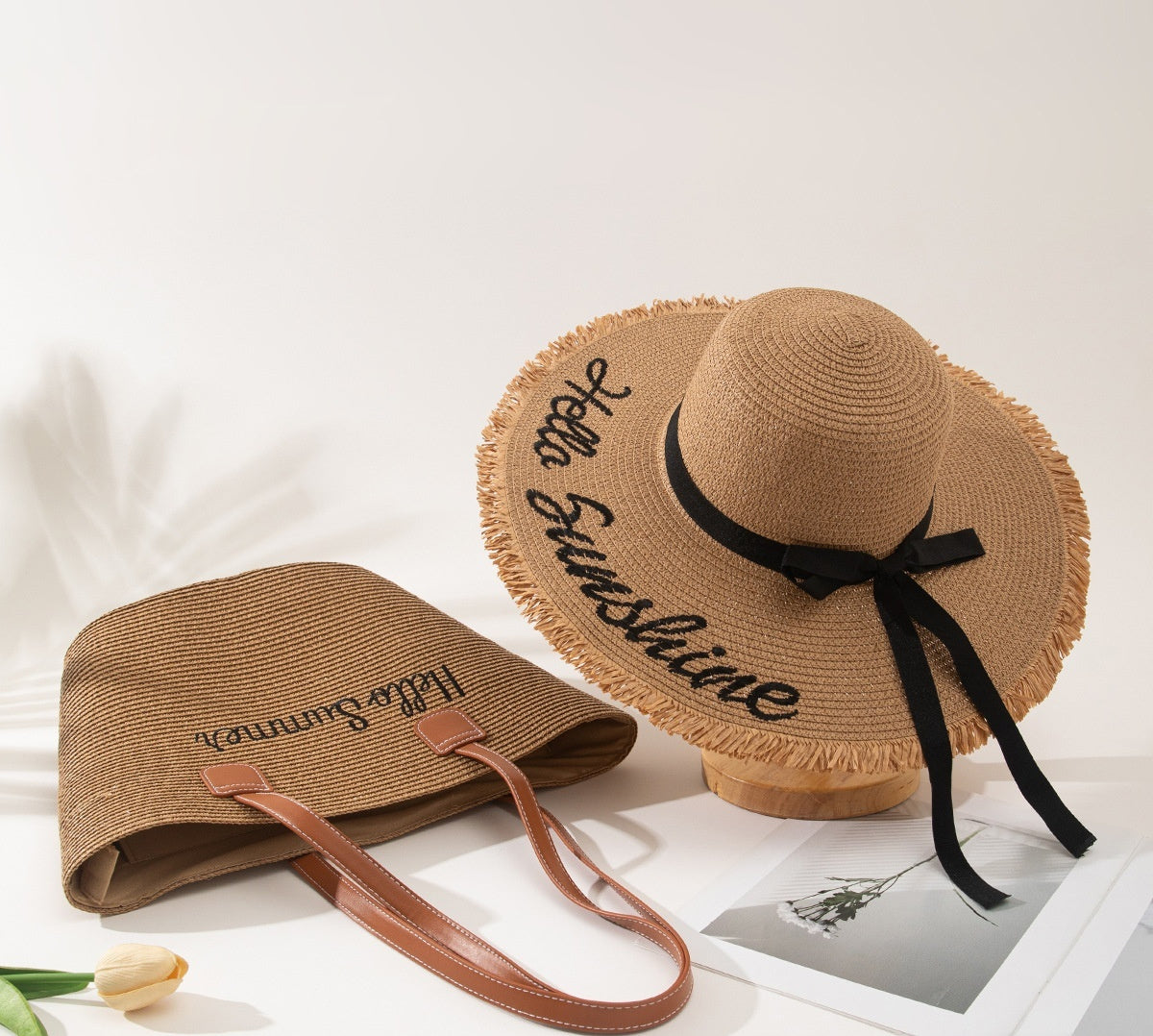Ensemble de Sac et Chapeau en Paille pour Protection Solaire lors de Vacances à la Plage