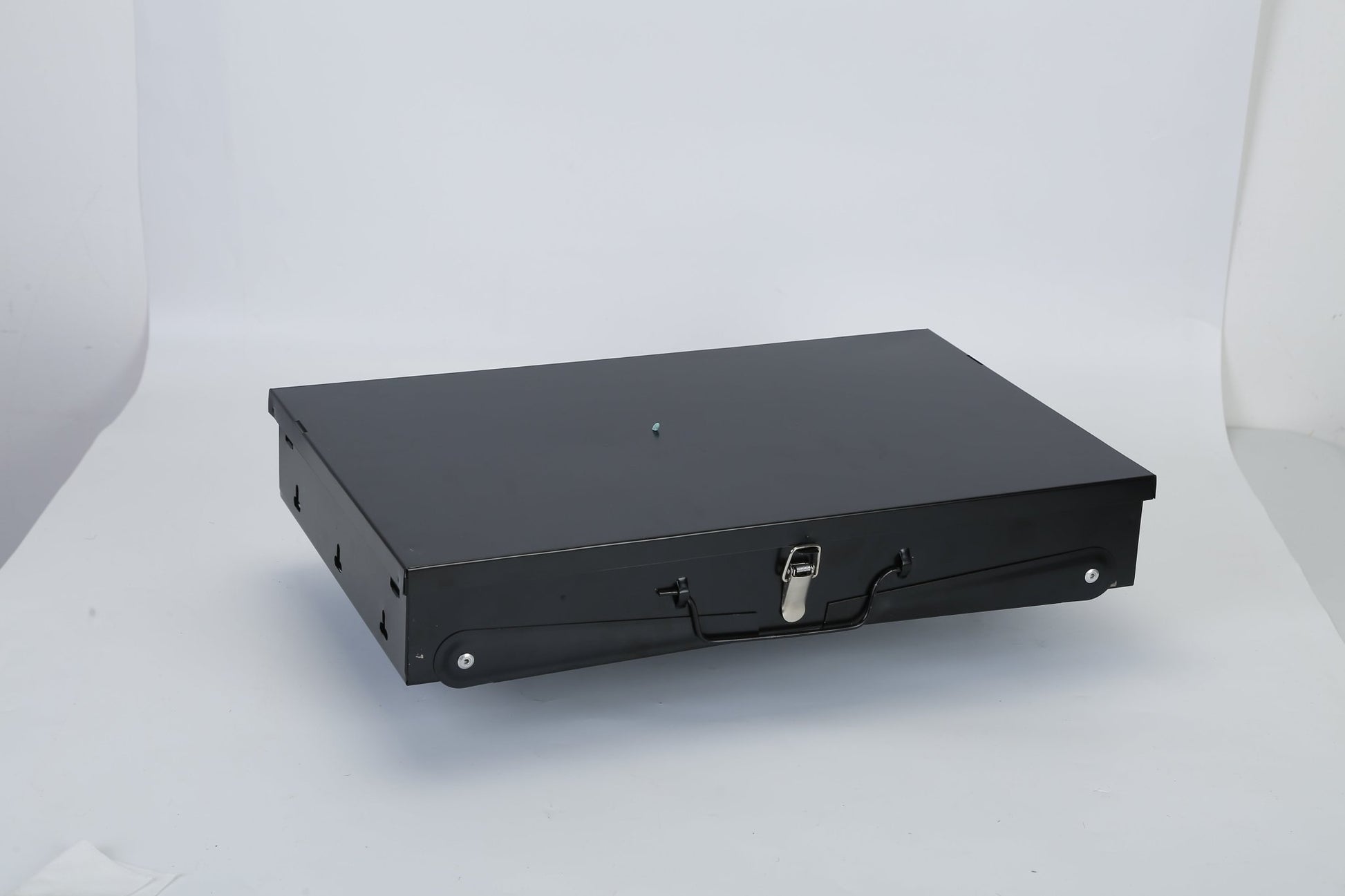 Gril à Charbon Portable 16.7x10x17.7in - Idéal pour le Camping et les Pique - niques - Allomarc.com