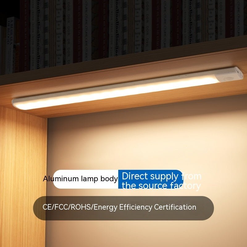 Lampe à Capteur Infrarouge Intelligent Sans Fil avec Magnetique – Lumière de Cabinet Rechargeable pour Couloir et Garde - Robe - Allomarc.com