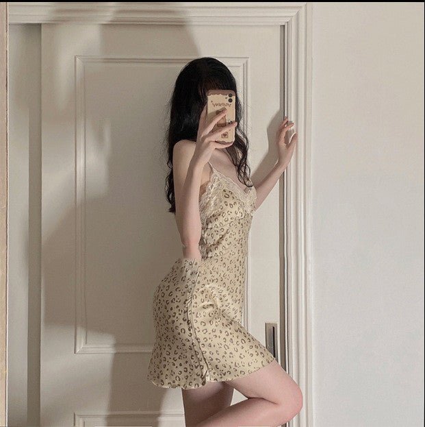 Nuisette Sexy V - cou en Soie Glacée Léopard - Allomarc.com