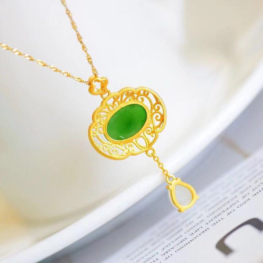 Pendentif en Jade Naturel Xinjiang Hetian avec Incrustation d'Or Ancien pour Femmes - Allomarc.com