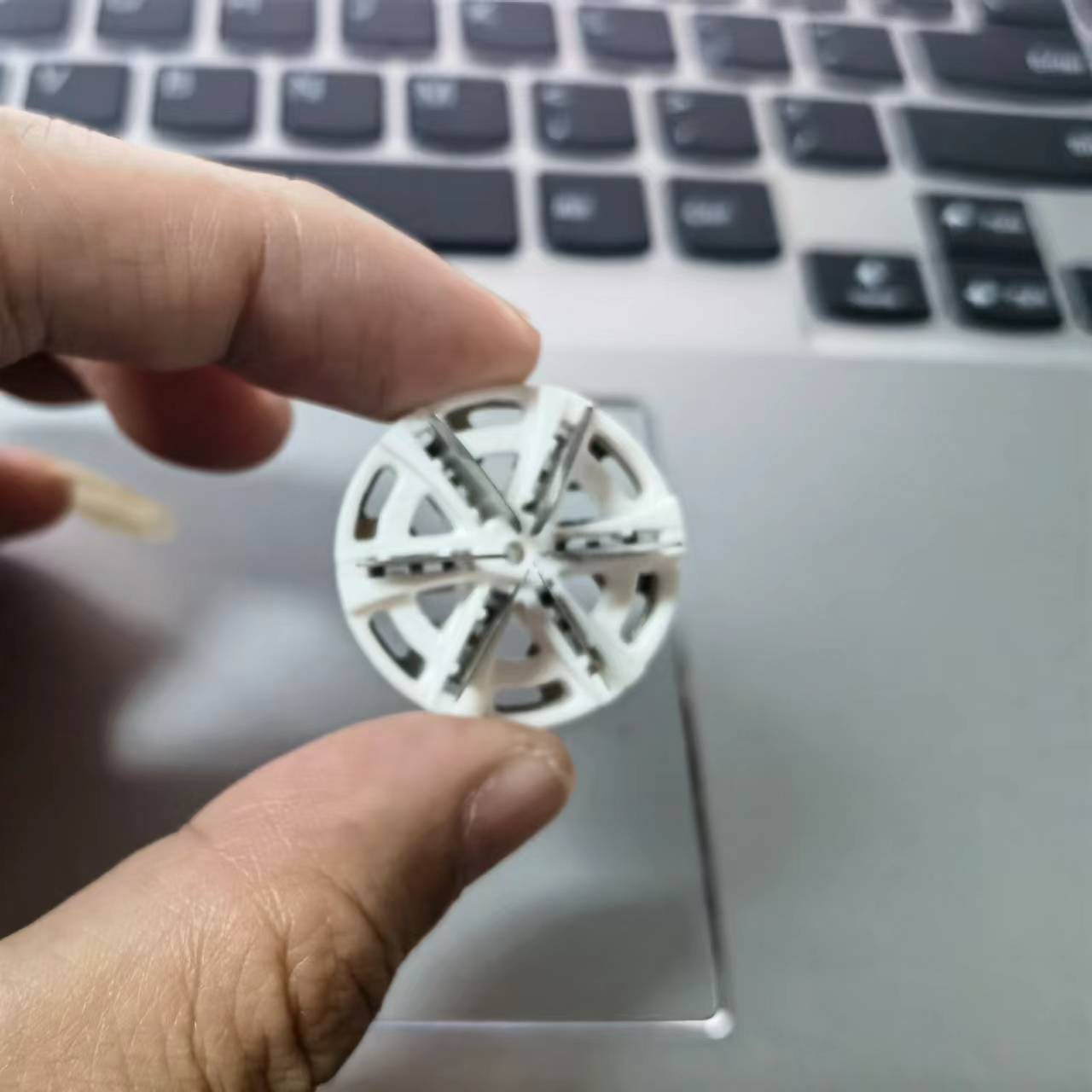 Rasoir Électrique Mini Portable Rechargeable USB pour Hommes - Allomarc.com