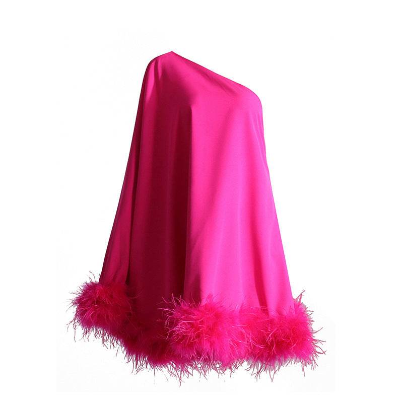 Robe de Soirée à Épaule Dénudée avec Finition en Plumes - Allomarc.com
