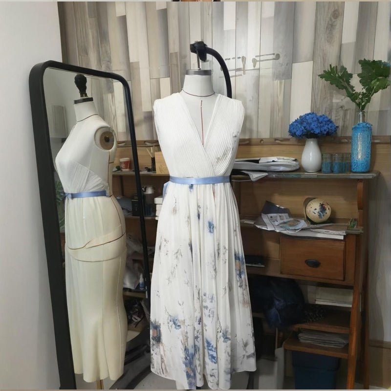 Robe Maxi Femme à Imprimé Floral et Décolleté en V Profond avec Poches - Robe d'Été Flottante - Allomarc.com