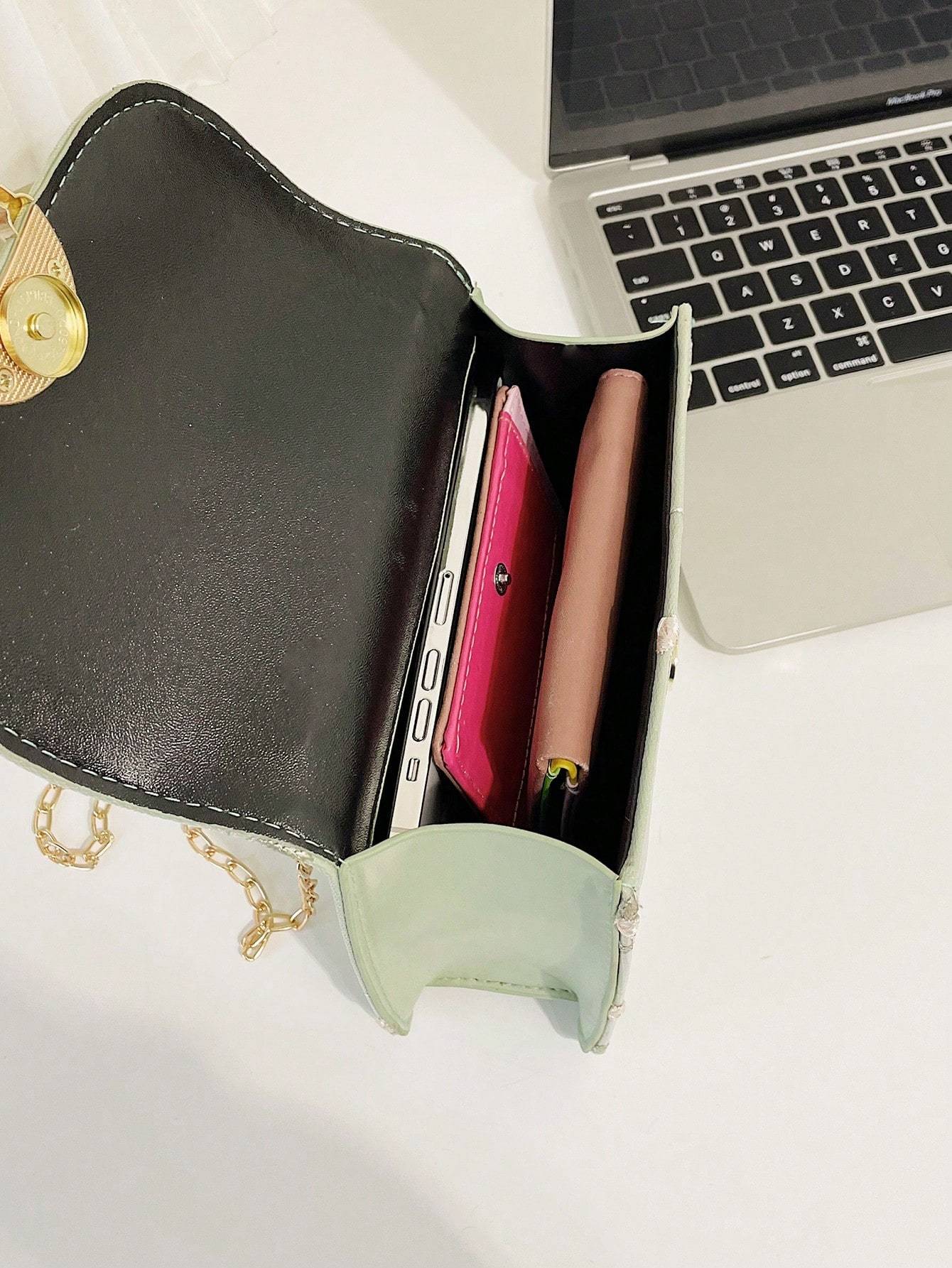 Sac Carré Petit et Élégant en Perles pour Femmes avec Chaîne en Dentelle - Allomarc.com