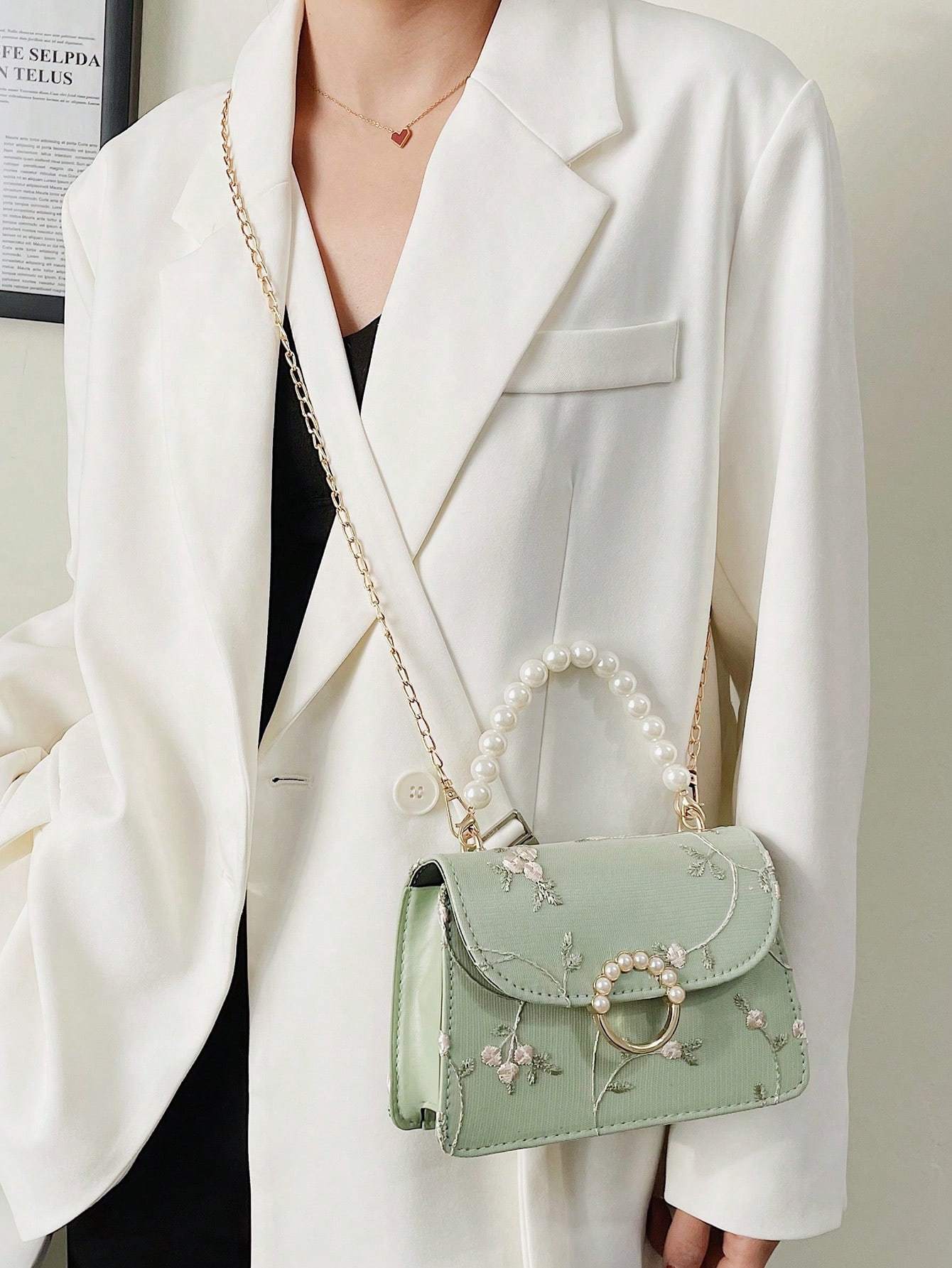 Sac Carré Petit et Élégant en Perles pour Femmes avec Chaîne en Dentelle - Allomarc.com