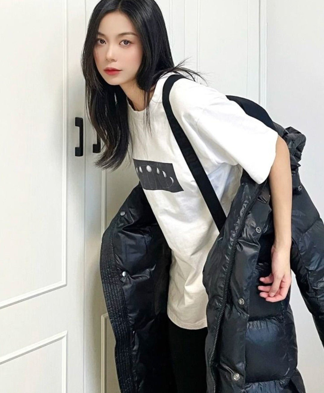 Veste Longue Élégante à Capuche en Duvet d'Oie Blanche Noir - Allomarc.com