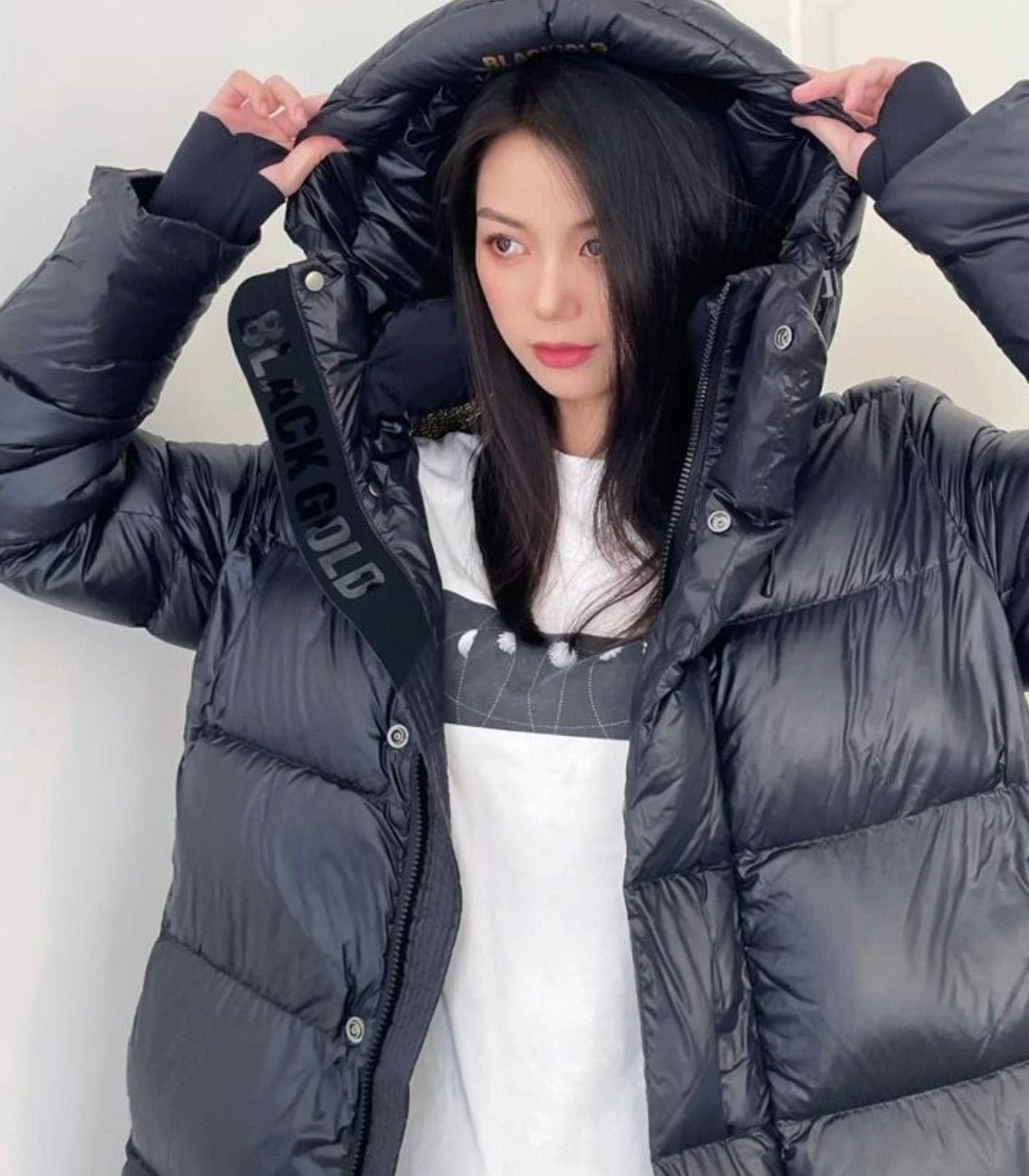 Veste Longue Élégante à Capuche en Duvet d'Oie Blanche Noir - Allomarc.com