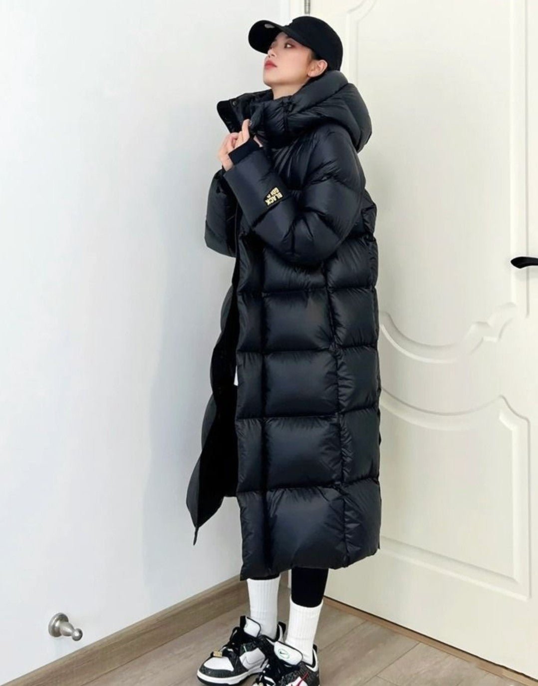 Veste Longue Élégante à Capuche en Duvet d'Oie Blanche Noir - Allomarc.com
